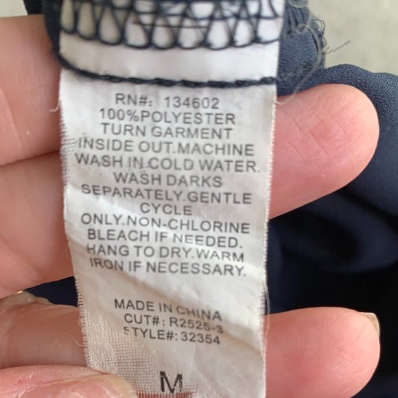 2/$20 Navy Blue Sleeveless top with pockets - Size Medium - Picture 5 of 7